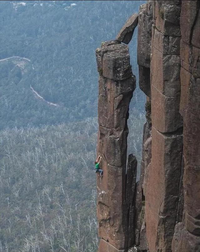 开云官方网页登录-包含攀登巨岩：登山者的极限挑战的词条