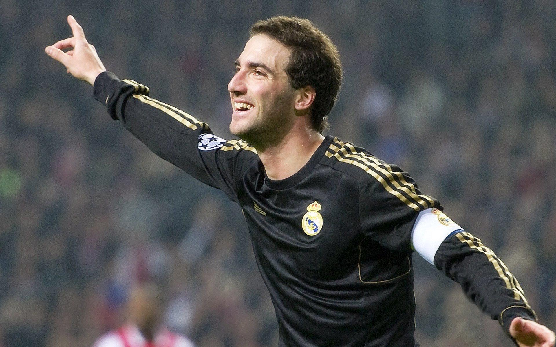 德甲激烈战役:攻守节奏快如闪电!,德甲内战