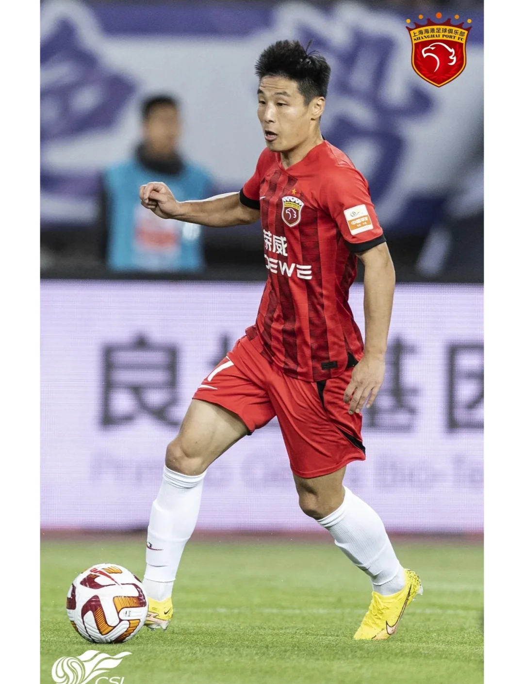 关于开云体育:武磊：接受采访，分享留洋经验，鼓励年轻球员勇敢追梦的信息