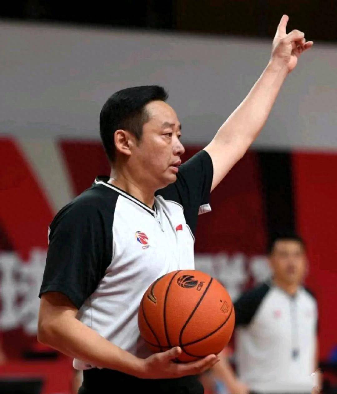 开云体育：CBA球队的球迷文化建设：如何打造更具凝聚力的球迷群体？的简单介绍