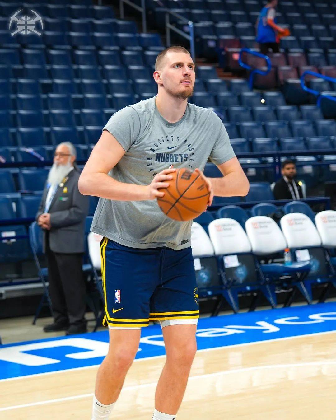 开云体育:掘金队约基奇:如何继续统治比赛,保持统治力,带领球队前进,卫冕总冠军,成为篮球界的传奇人物,影响更多人?的简单介绍 开云体育:掘金队约基奇:如何继续统治比赛,保持统治力,带领球队前进,卫冕总冠军,成为篮球界的传奇人物,影响更多人?的简单介绍