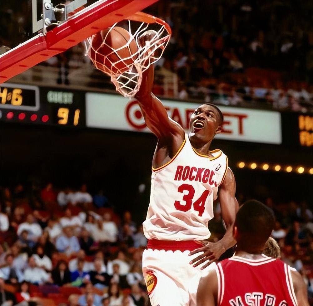 关于开云体育:NBA球星纪录片:讲述奥拉朱旺的梦幻舞步的信息 关于开云体育:NBA球星纪录片:讲述奥拉朱旺的梦幻舞步的信息